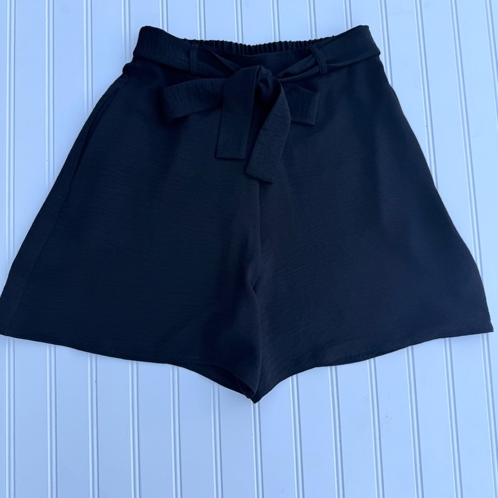 Zara Women's High Waist Black Shorts